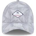 petten-gebogen-grijs-verstelbaar-9twenty-leaf-open-back-spring-training-fan-pack-2025-van-new-york-yankees-mlb-van-new-era