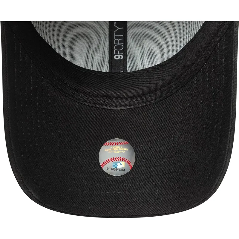 petten-gebogen-zwart-verstelbaar-9forty-league-essential-van-new-york-yankees-mlb-van-new-era