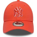 petten-gebogen-oranje-verstelbaar-9forty-team-outline-van-new-york-yankees-mlb-van-new-era