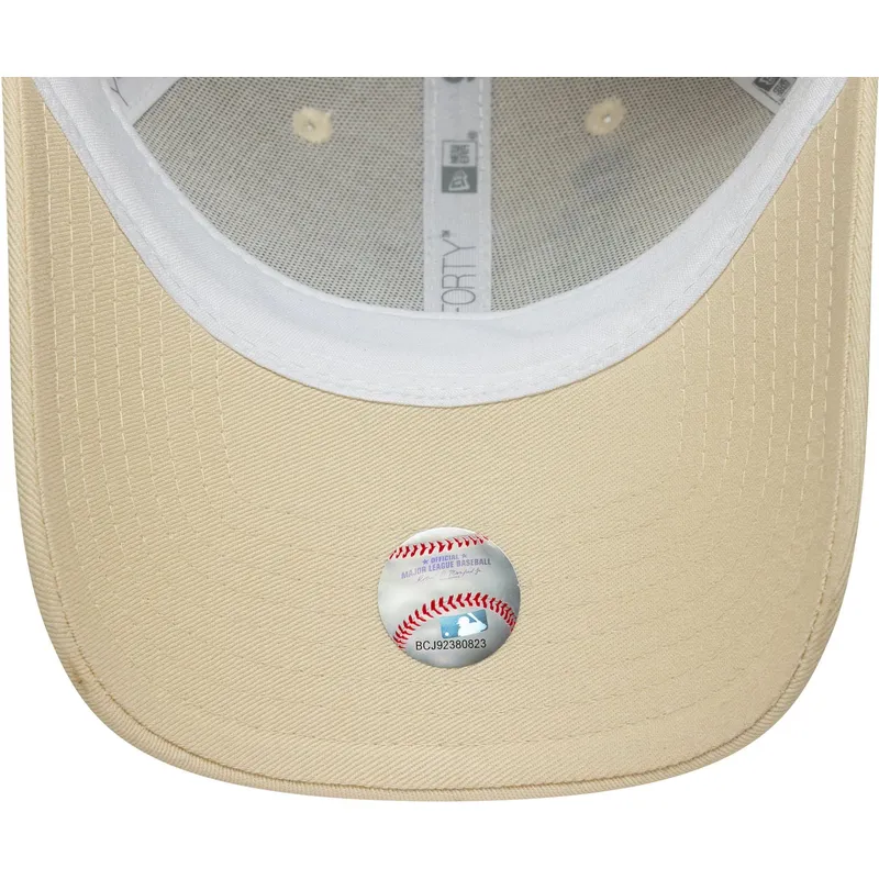 petten-gebogen-beige-verstelbaar-9forty-beaded-van-new-york-yankees-mlb-van-new-era