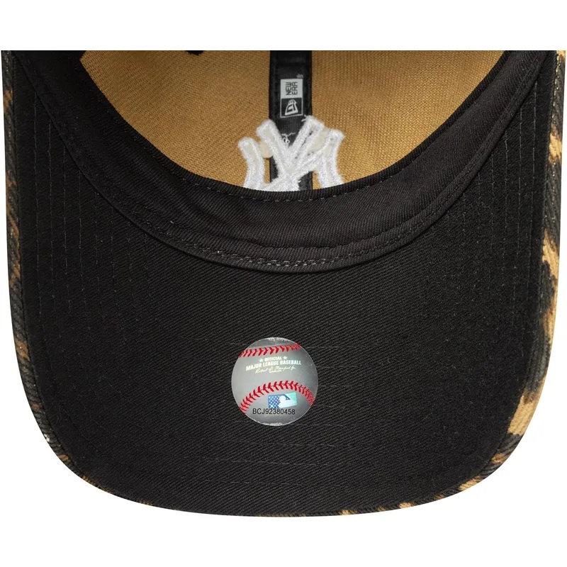 petten-gebogen-luipaard-verstelbaar-9twenty-outline-van-new-york-yankees-mlb-van-new-era petten-gebogen-luipaard-verstelbaar-9twenty-outline-van-new-york-yankees-mlb-van-new-era