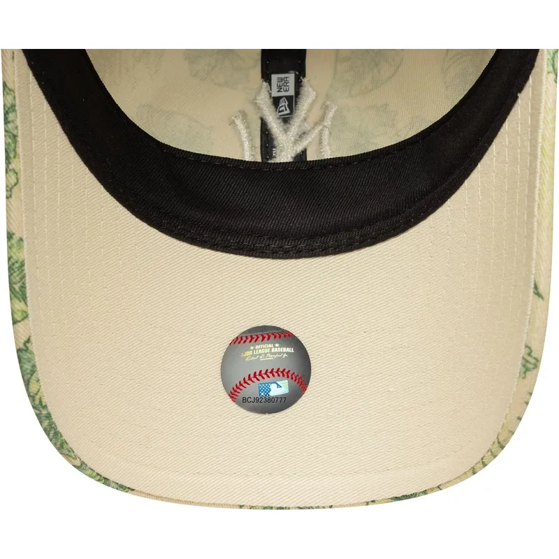 petten-gebogen-beige-verstelbaar-9twenty-all-over-print-tropical-van-new-york-yankees-mlb-van-new-era