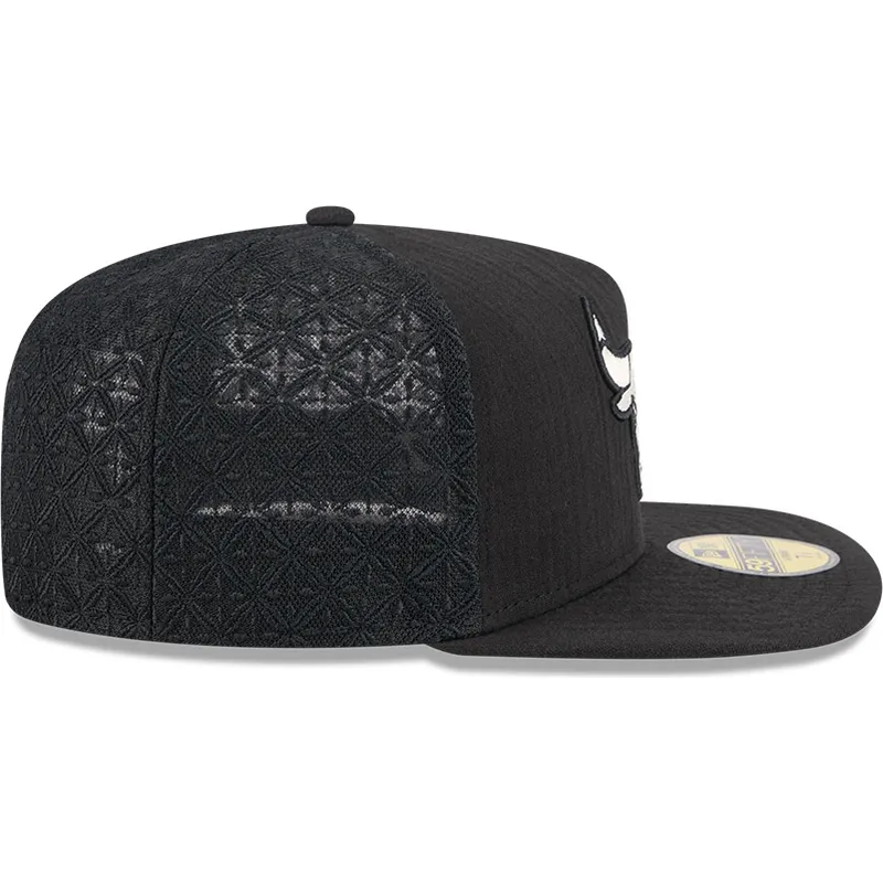 petten-plat-zwart-fitted-59fifty-day-a-frame-van-chicago-bulls-nba-van-new-era