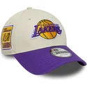 petten-gebogen-beige-verstelbaar-9forty-contrast-patch-van-los-angeles-lakers-nba-van-new-era