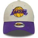 petten-gebogen-beige-verstelbaar-9forty-contrast-patch-van-los-angeles-lakers-nba-van-new-era