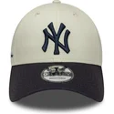 petten-gebogen-beige-verstelbaar-9forty-side-script-van-new-york-yankees-mlb-van-new-era