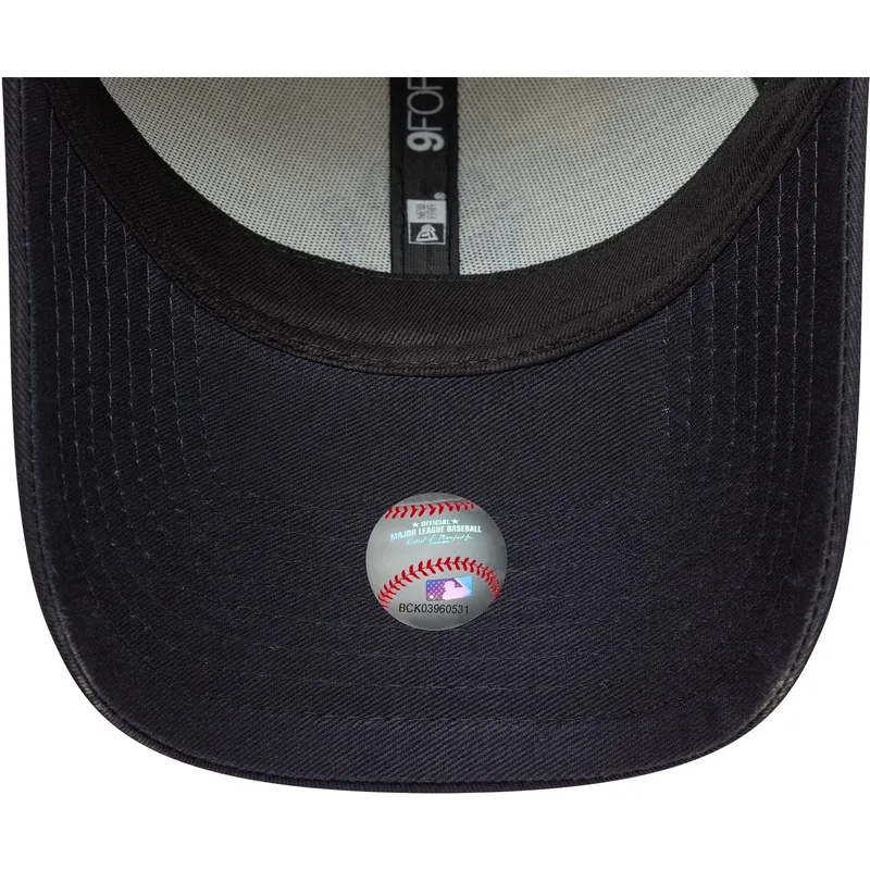 petten-gebogen-beige-verstelbaar-9forty-side-script-van-new-york-yankees-mlb-van-new-era