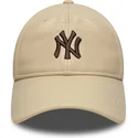 petten-gebogen-beige-verstelbaar-9twenty-leather-van-new-york-yankees-mlb-van-new-era