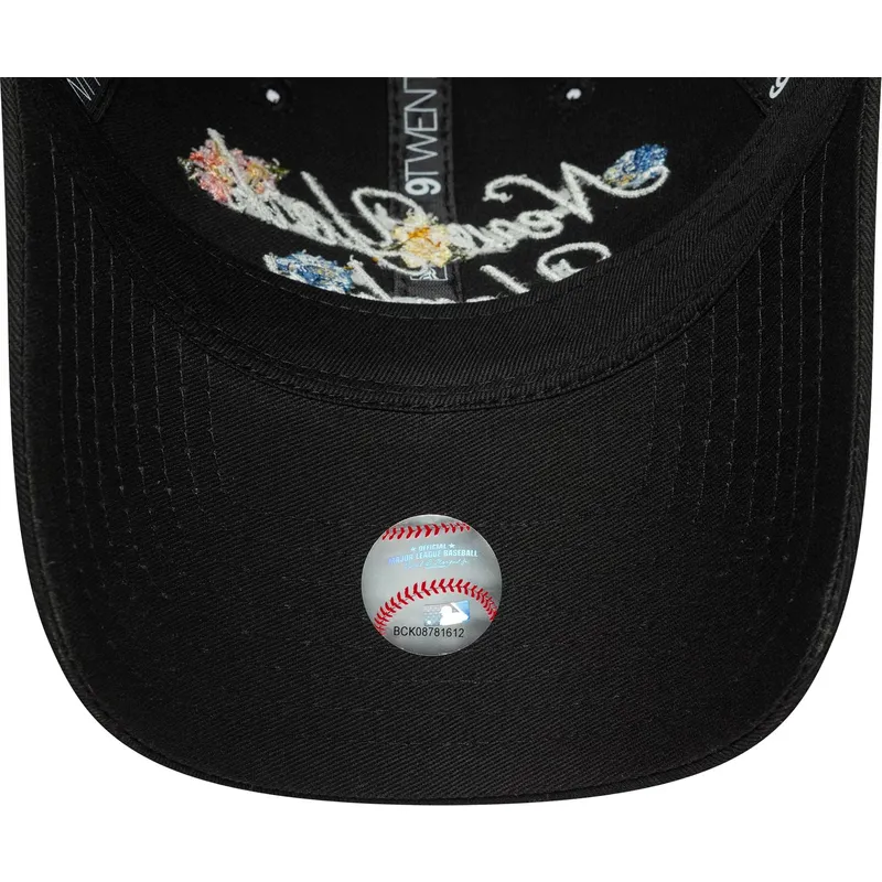 petten-gebogen-zwart-verstelbaar-9forty-floral-script-van-new-york-yankees-mlb-van-new-era