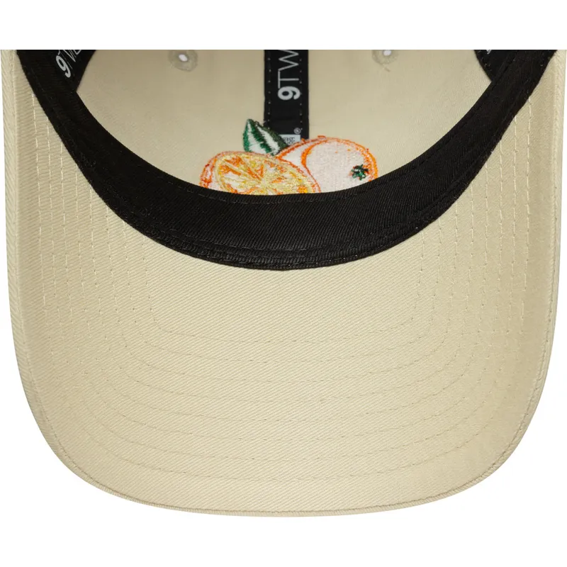 petten-gebogen-beige-verstelbaar-9twenty-phrase-mi-media-van-new-era