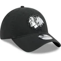 petten-gebogen-zwart-verstelbaar-9twenty-stamp-van-chicago-blackhawks-nhl-van-new-era
