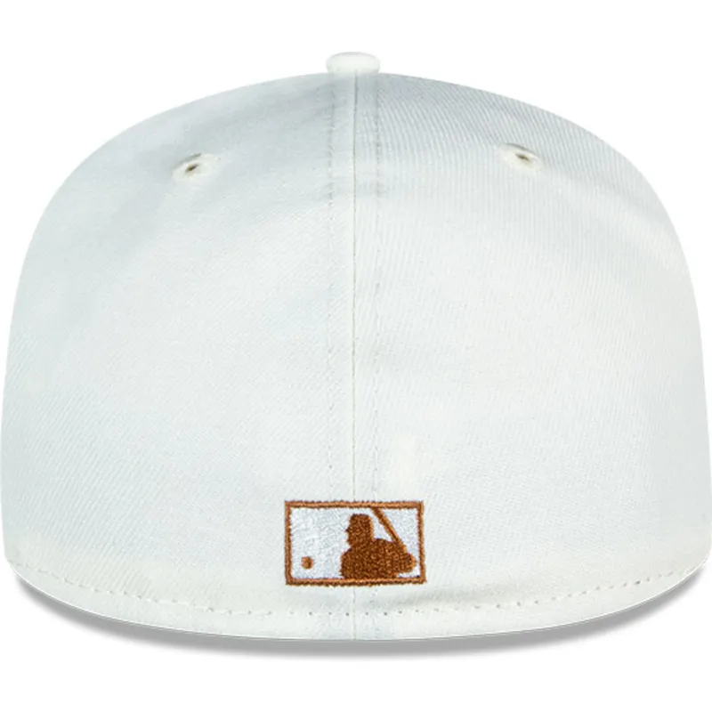 petten-plat-bruin-fitted-59fifty-chrome-toast-side-patch-van-new-york-yankees-mlb-van-new-era petten-plat-bruin-fitted-59fifty-chrome-toast-side-patch-van-new-york-yankees-mlb-van-new-era