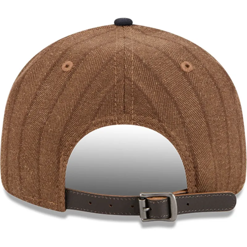 petten-plat-bruin-verstelbaar-9fifty-retro-crown-wool-pinstripe-van-atlanta-braves-mlb-van-new-era petten-plat-bruin-verstelbaar-9fifty-retro-crown-wool-pinstripe-van-atlanta-braves-mlb-van-new-era