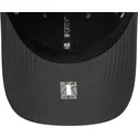petten-gebogen-grijs-verstelbaar-9forty-pin-van-los-angeles-lakers-nba-van-new-era