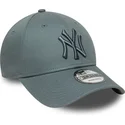 petten-gebogen-grijs-verstelbaar-9forty-league-essential-van-new-york-yankees-mlb-van-new-era