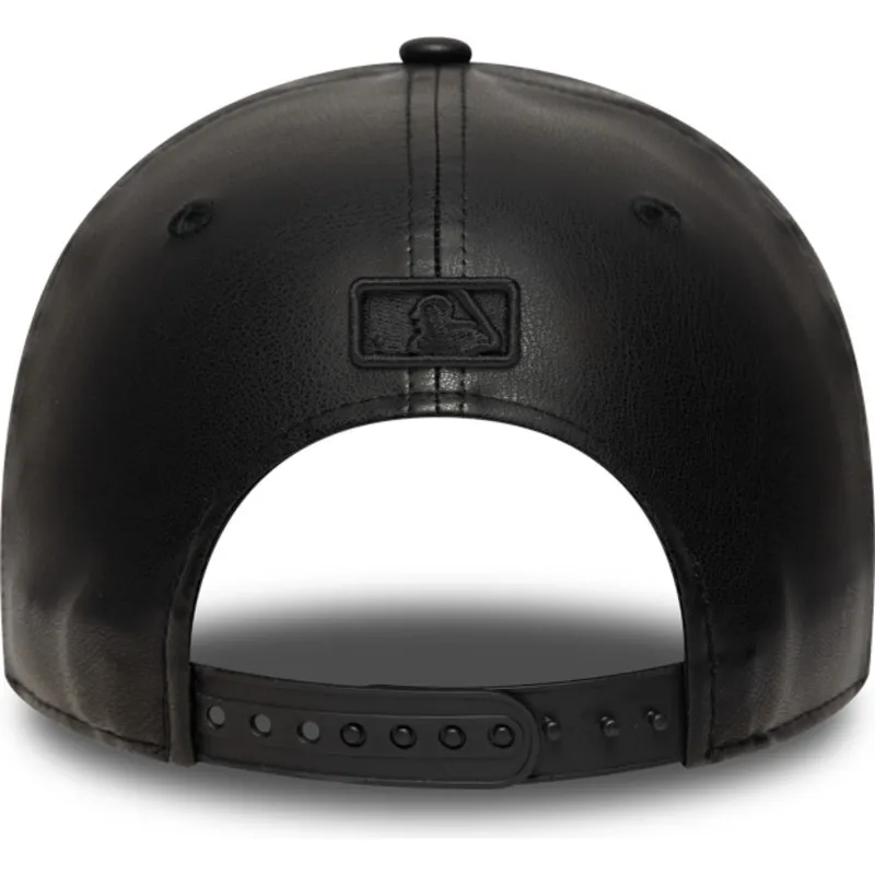 petten-gebogen-zwart-snapback-9forty-m-crown-pu-van-new-york-yankees-mlb-van-new-era petten-gebogen-zwart-snapback-9forty-m-crown-pu-van-new-york-yankees-mlb-van-new-era