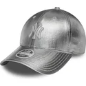 petten-gebogen-zilverkleurig-verstelbaar-plateada-9forty-metallic-van-new-york-yankees-mlb-van-new-era
