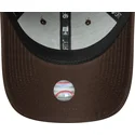 petten-gebogen-bruin-verstelbaar-9forty-league-essential-van-new-york-yankees-mlb-van-new-era