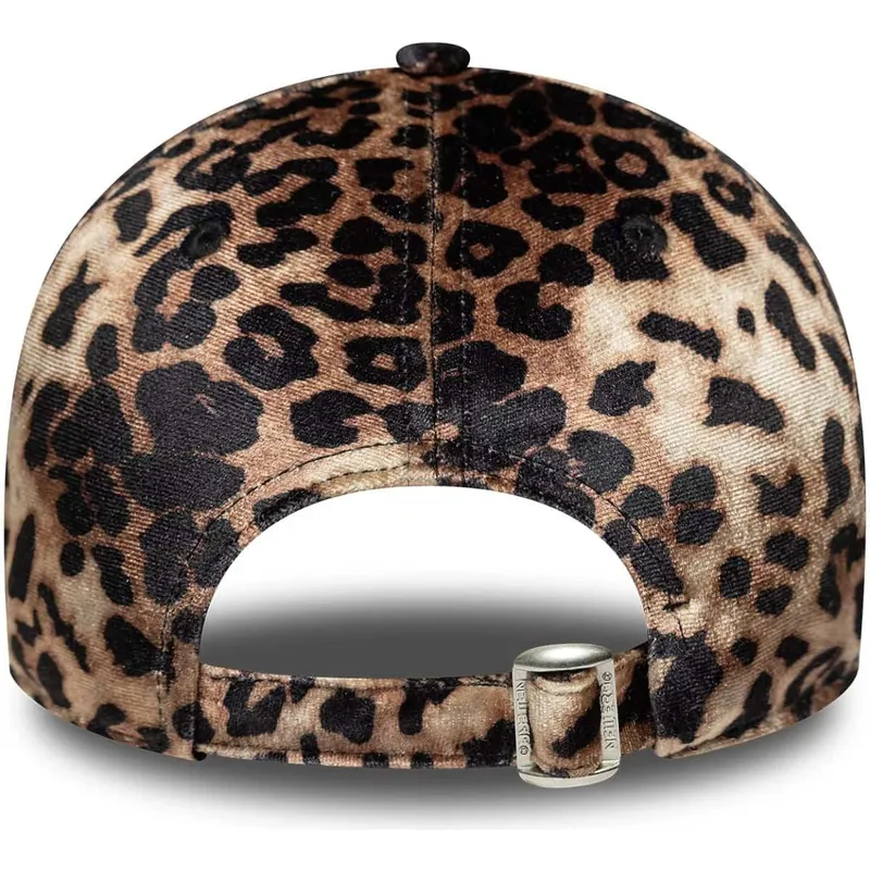 petten-gebogen-luipaard-verstelbaar-9forty-leo-velour-van-new-york-yankees-mlb-van-new-era