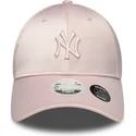 petten-gebogen-roze-verstelbaar-9forty-satin-bow-back-van-new-york-yankees-mlb-van-new-era