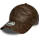 petten-gebogen-bruin-verstelbaar-9twenty-worn-pu-van-new-york-yankees-mlb-van-new-era