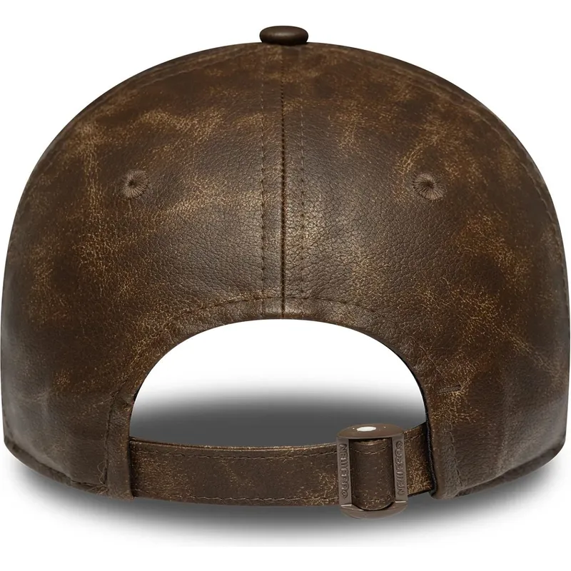 petten-gebogen-bruin-verstelbaar-9twenty-worn-pu-van-new-york-yankees-mlb-van-new-era petten-gebogen-bruin-verstelbaar-9twenty-worn-pu-van-new-york-yankees-mlb-van-new-era