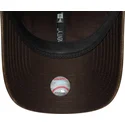 petten-gebogen-bruin-verstelbaar-9twenty-worn-pu-van-new-york-yankees-mlb-van-new-era