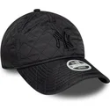 petten-gebogen-zwart-verstelbaar-9twenty-padded-van-new-york-yankees-mlb-van-new-era