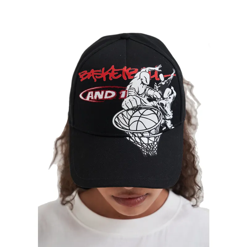 petten-gebogen-zwart-snapback-dunk-graffiti-van-and1 petten-gebogen-zwart-snapback-dunk-graffiti-van-and1