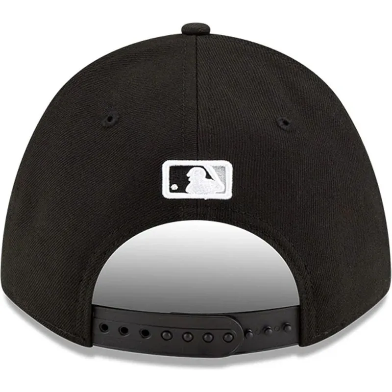 petten-gebogen-zwart-snapback-9forty-m-crown-player-replica-van-chicago-white-sox-mlb-van-new-era