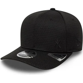 Petten gebogen zwart snapback 9SEVENTY Stretch Snap Mesh Flawless van New York Yankees MLB van New Era