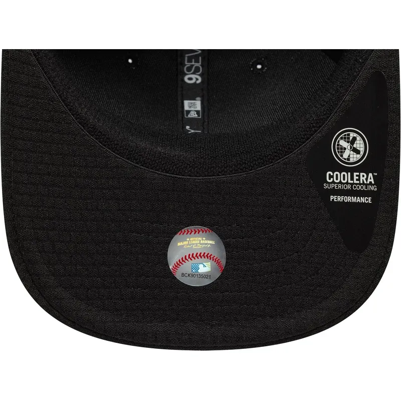petten-gebogen-zwart-snapback-9seventy-stretch-snap-mesh-flawless-van-new-york-yankees-mlb-van-new-era