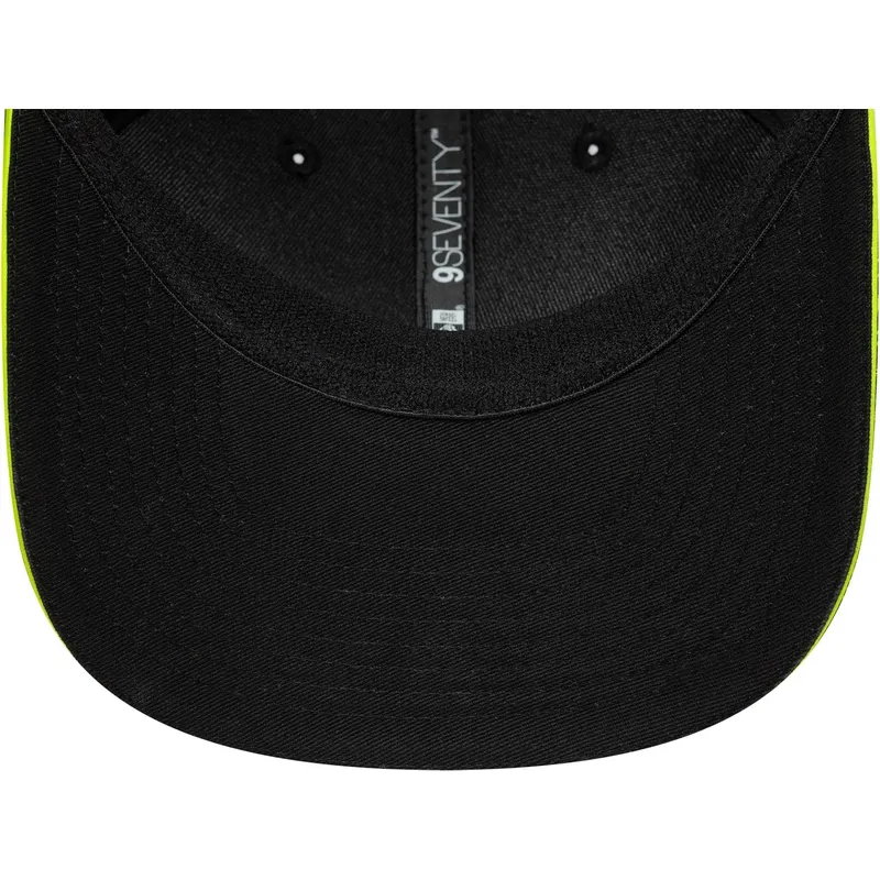 petten-gebogen-zwart-snapback-9seventy-stretch-snap-all-over-print-van-valentino-rossi-vr46-motogp-van-new-era