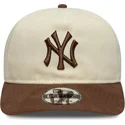 petten-gebogen-bruin-verstelbaar-9fifty-a-frame-suede-visor-van-new-york-yankees-mlb-van-new-era