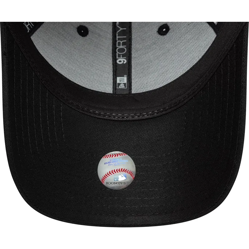 petten-gebogen-zwart-snapback-9forty-metallic-van-new-york-yankees-mlb-van-new-era petten-gebogen-zwart-snapback-9forty-metallic-van-new-york-yankees-mlb-van-new-era