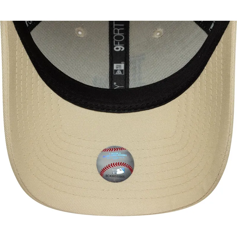 petten-gebogen-beige-verstelbaar-9forty-league-essential-van-los-angeles-dodgers-mlb-van-new-era