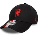 petten-gebogen-zwart-verstelbaar-9forty-stripe-van-manchester-united-football-club-premier-league-van-new-era