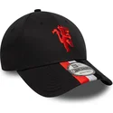 petten-gebogen-zwart-verstelbaar-9forty-stripe-van-manchester-united-football-club-premier-league-van-new-era