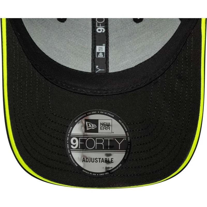 petten-gebogen-zwart-verstelbaar-9forty-recycled-stripe-van-valentino-rossi-vr46-motogp-van-new-era
