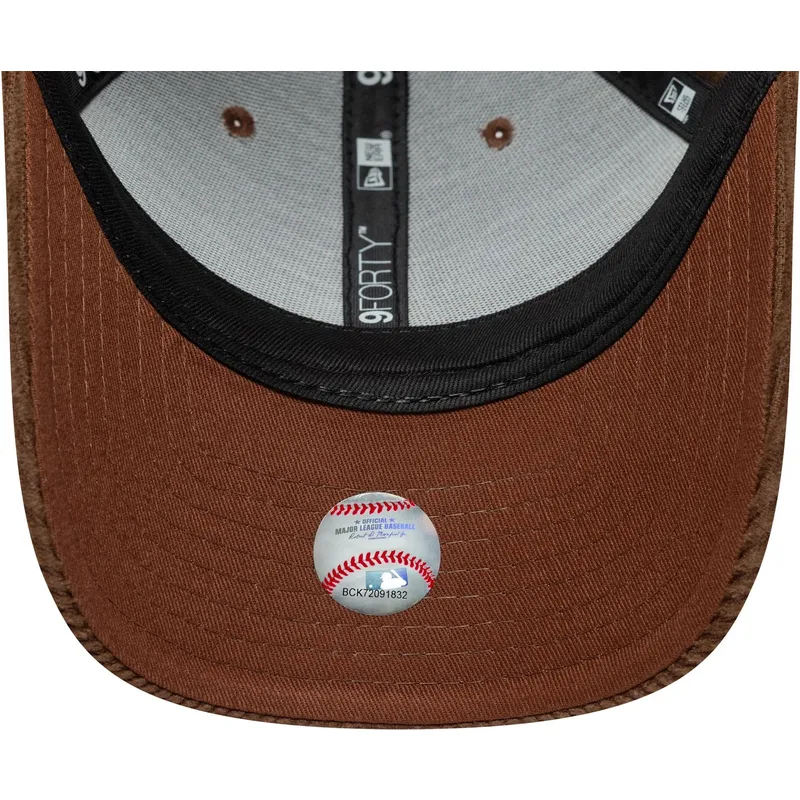petten-gebogen-bruin-verstelbaar-9forty-m-crown-cord-van-los-angeles-dodgers-mlb-van-new-era