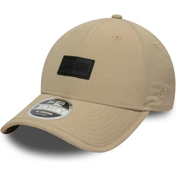 Petten gebogen beige verstelbaar 9FORTY M-Crown Sport van New Era
