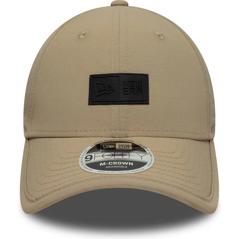 petten-gebogen-beige-verstelbaar-9forty-m-crown-sport-van-new-era