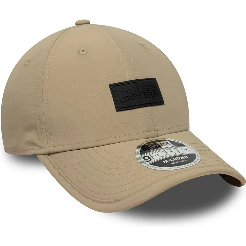 petten-gebogen-beige-verstelbaar-9forty-m-crown-sport-van-new-era