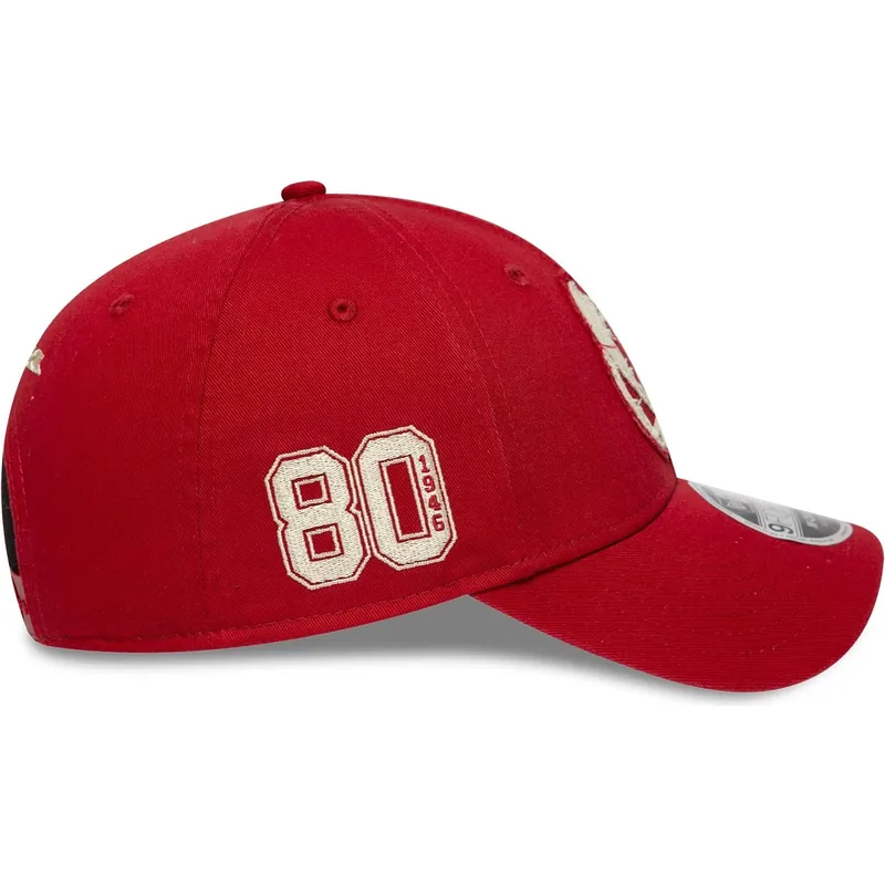 petten-gebogen-rood-snapback-9forty-m-crown-80th-year-van-vespa-piaggio-van-new-era