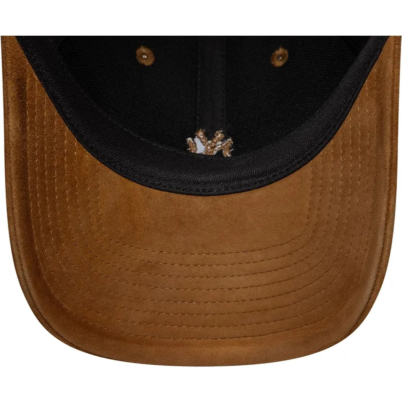 petten-gebogen-bruin-verstelbaar-9twenty-suede-van-new-york-yankees-mlb-van-new-era
