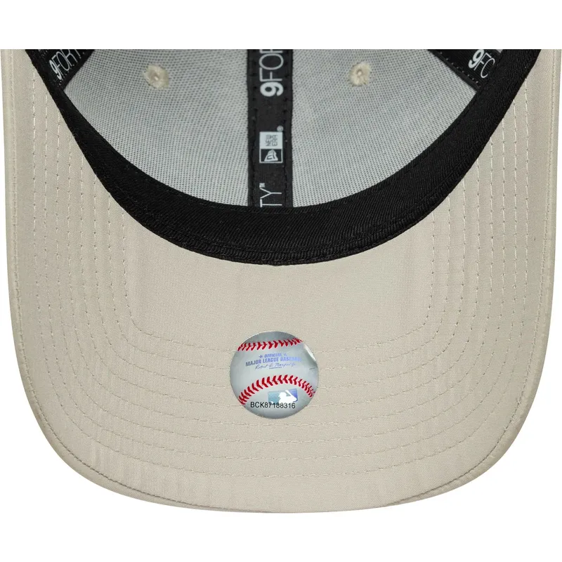 petten-gebogen-beige-verstelbaar-dorado-9forty-flawless-van-new-york-yankees-mlb-van-new-era petten-gebogen-beige-verstelbaar-dorado-9forty-flawless-van-new-york-yankees-mlb-van-new-era