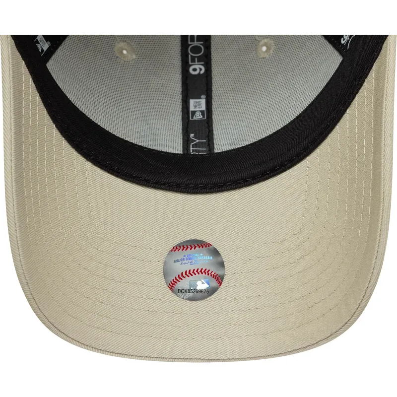 petten-gebogen-beige-verstelbaar-9forty-floral-icon-van-new-york-yankees-mlb-van-new-era