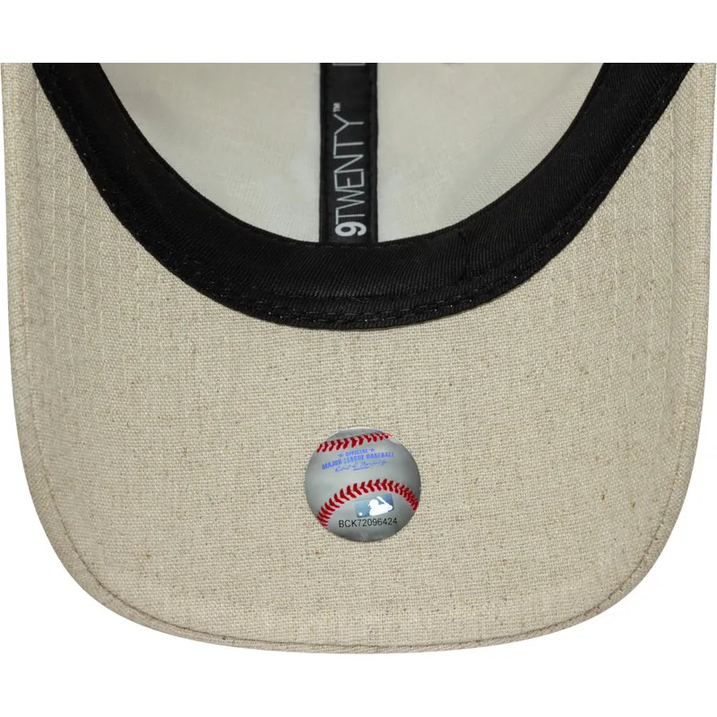 petten-gebogen-beige-verstelbaar-9twenty-linen-van-new-york-yankees-mlb-van-new-era petten-gebogen-beige-verstelbaar-9twenty-linen-van-new-york-yankees-mlb-van-new-era
