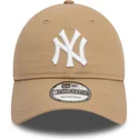 petten-gebogen-bruin-verstelbaar-9twenty-league-essential-van-new-york-yankees-mlb-van-new-era