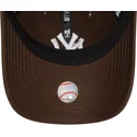 petten-gebogen-bruin-verstelbaar-9twenty-league-essential-van-new-york-yankees-mlb-van-new-era